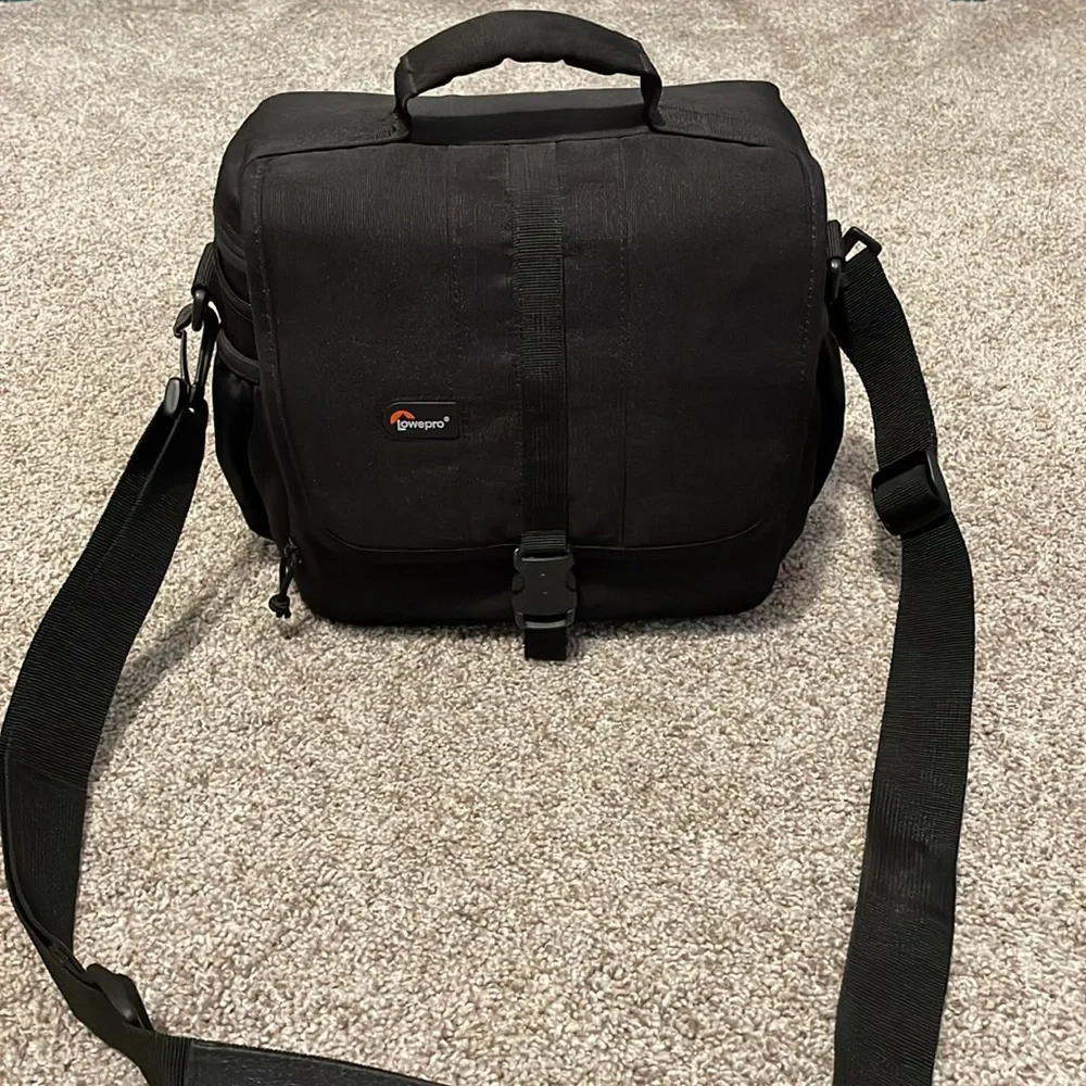 Canon EOS Rebel T3 1100D Camera Zoom Lens & Bag